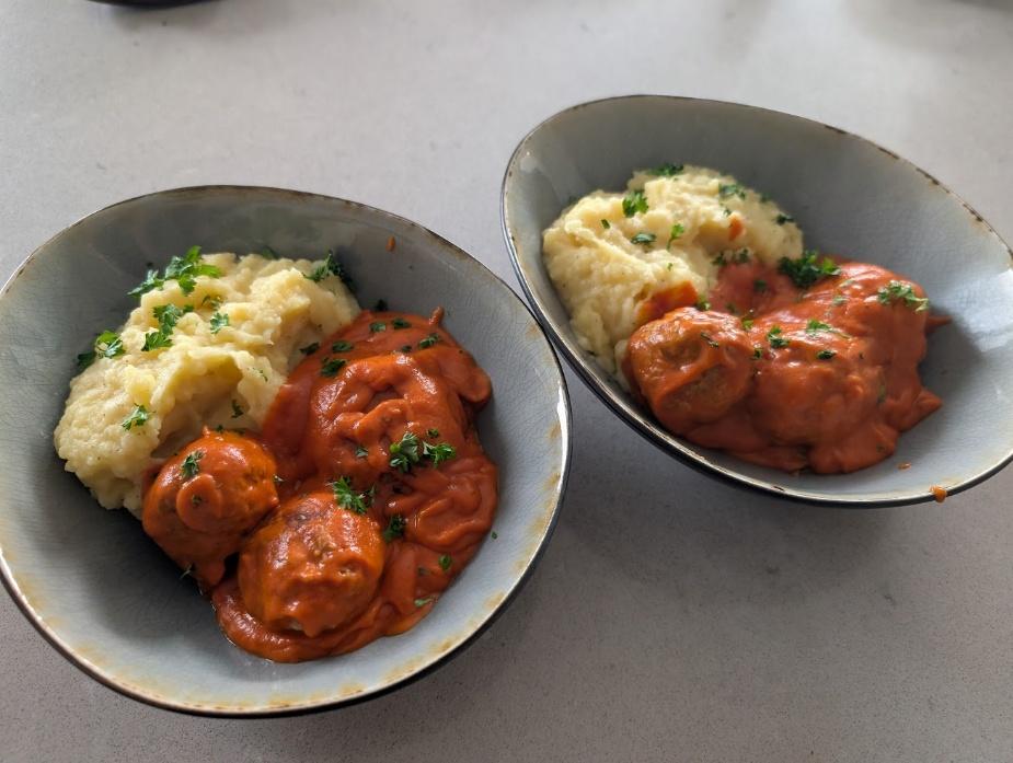 Gehaktballen in tomatensaus